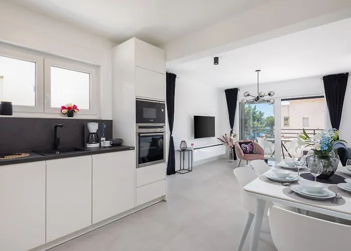 Luxury Edvina With Private Parking * Makarska