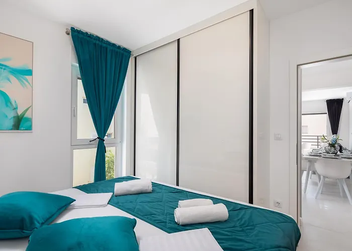 Luxury Edvina With Private Parking Makarska