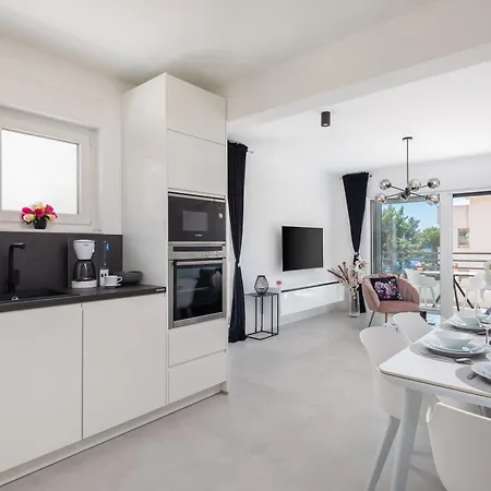 Luxury Edvina With Private Parking * Makarska