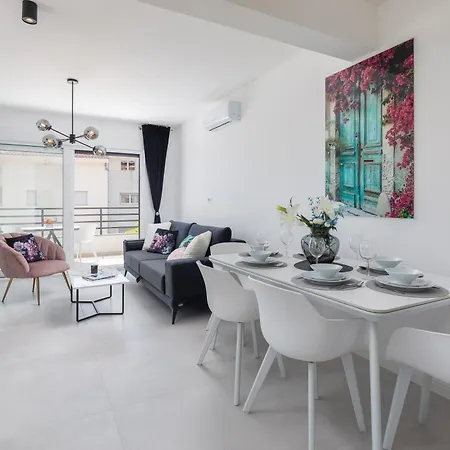 Luxury Edvina With Private Parking Makarska