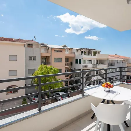 Διαμέρισμα Luxury Edvina With Private Parking